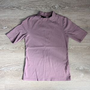 Uniqlo Mock Neck Mauve Short Sleeve